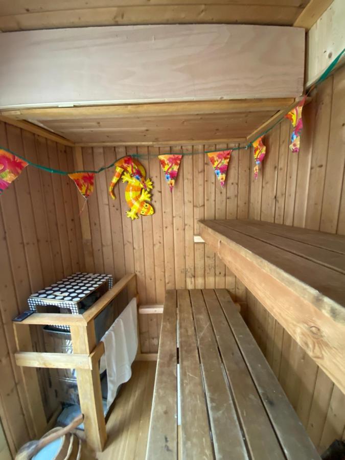 Little Brighton Beach Apartments - Also Separate Spa Cabin And Watersports Buitenkant foto